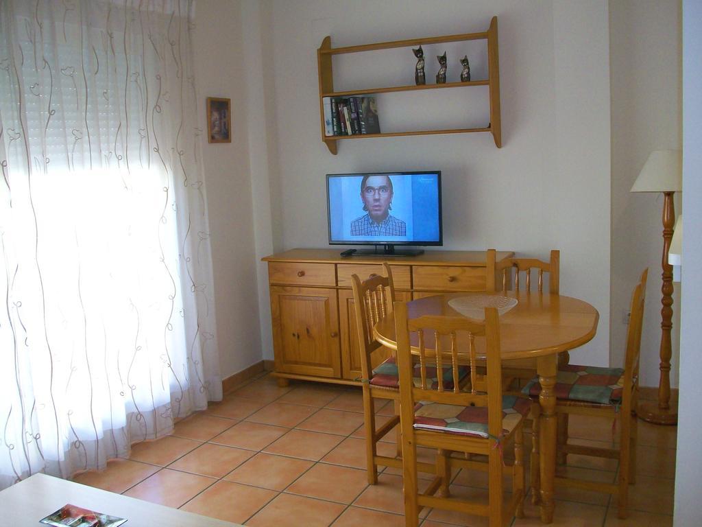 Apartamentos Par Tres - Oliva Nova 객실 사진