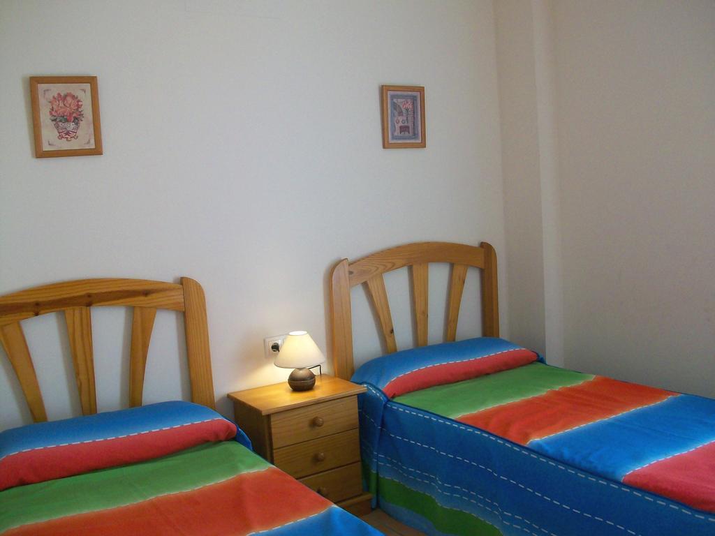 Apartamentos Par Tres - Oliva Nova 객실 사진